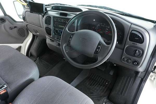 2005 Ford Transit 12 Seat VJ