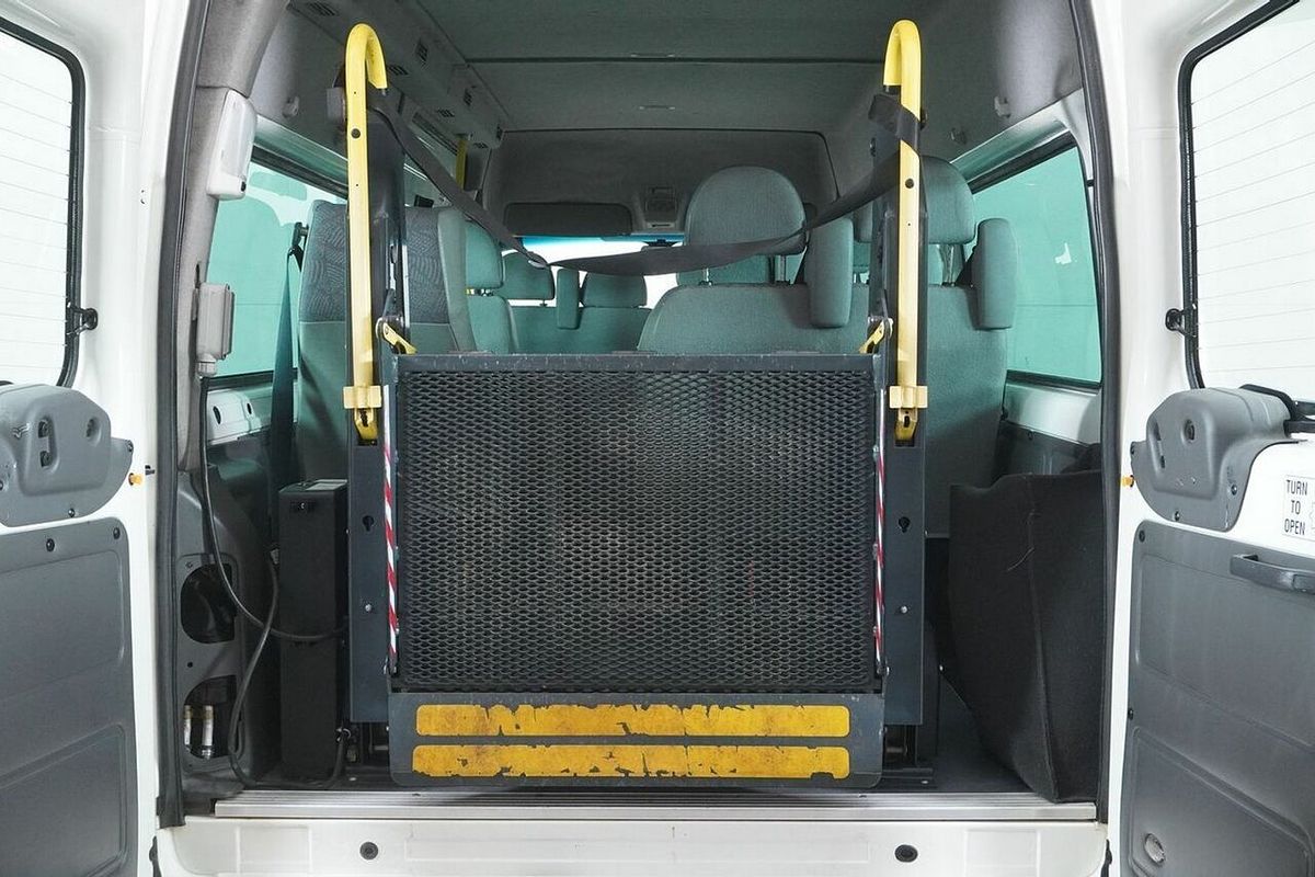 2005 Ford Transit 12 Seat VJ