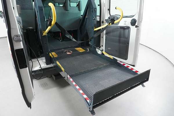 2005 Ford Transit 12 Seat VJ