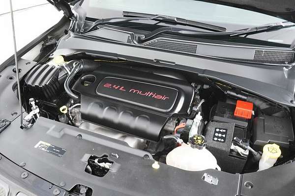 2021 Jeep Compass S-Limited (4x4) M6 MY21