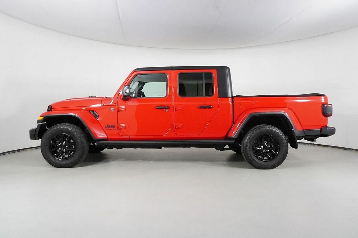 2022 Jeep Gladiator Night Eagle (4x4) JT MY23 4X4