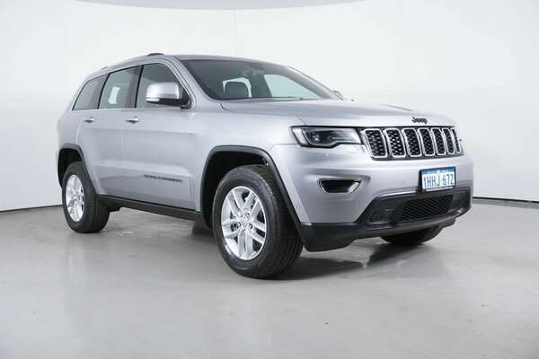 2018 Jeep Grand Cherokee Laredo (4x2)