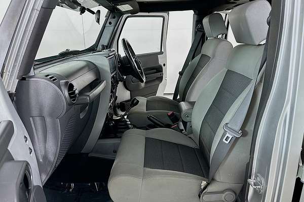 2010 Jeep Wrangler Unlimited Sport (4x4) JK MY09