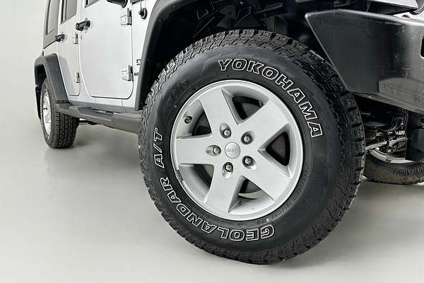 2010 Jeep Wrangler Unlimited Sport (4x4) JK MY09