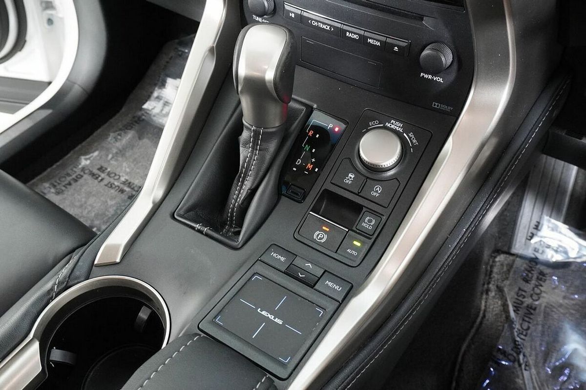2016 Lexus NX200T Luxury (FWD) AGZ10R