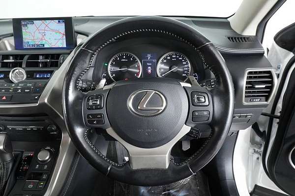 2016 Lexus NX200T Luxury (FWD) AGZ10R