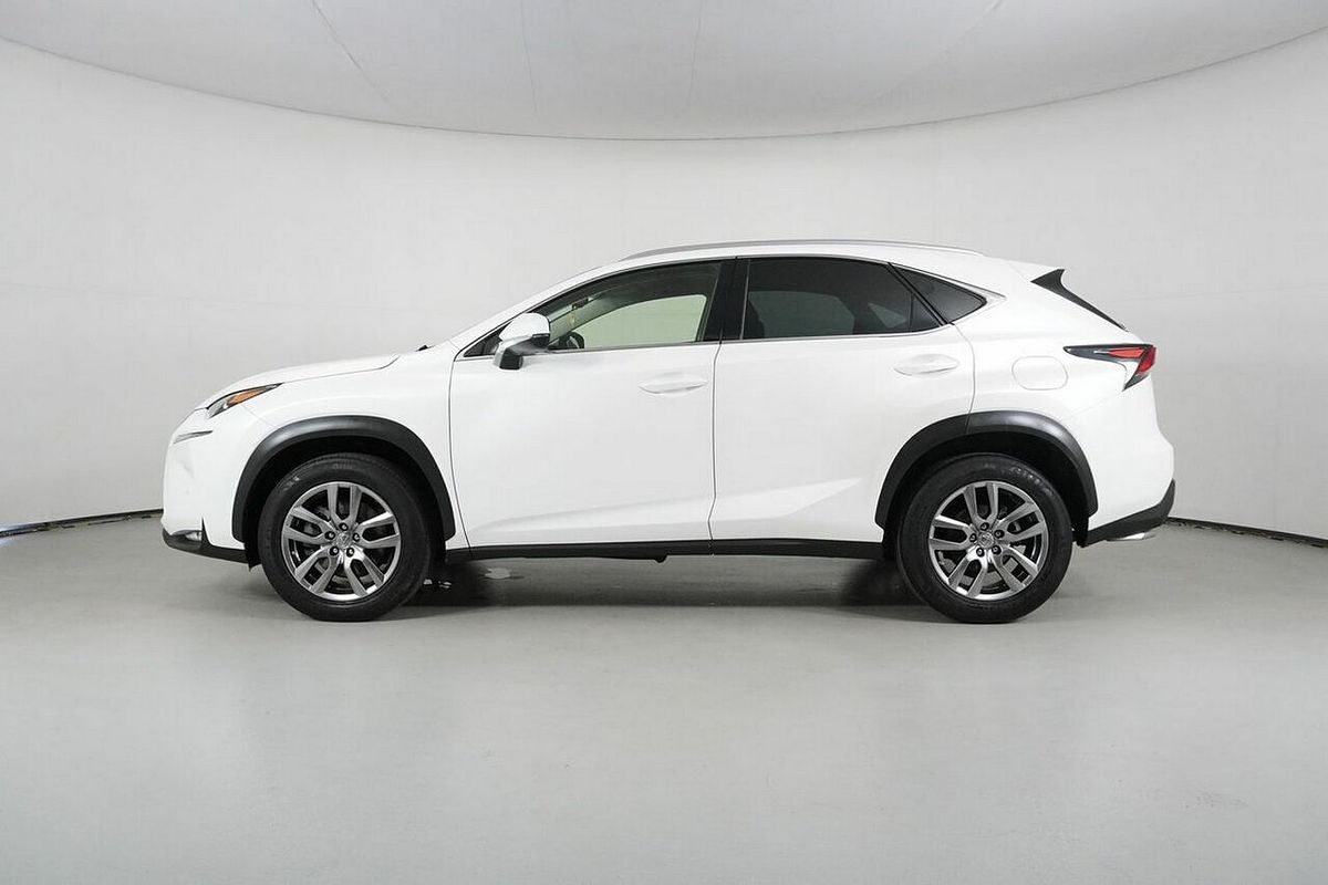 2016 Lexus NX200T Luxury (FWD) AGZ10R