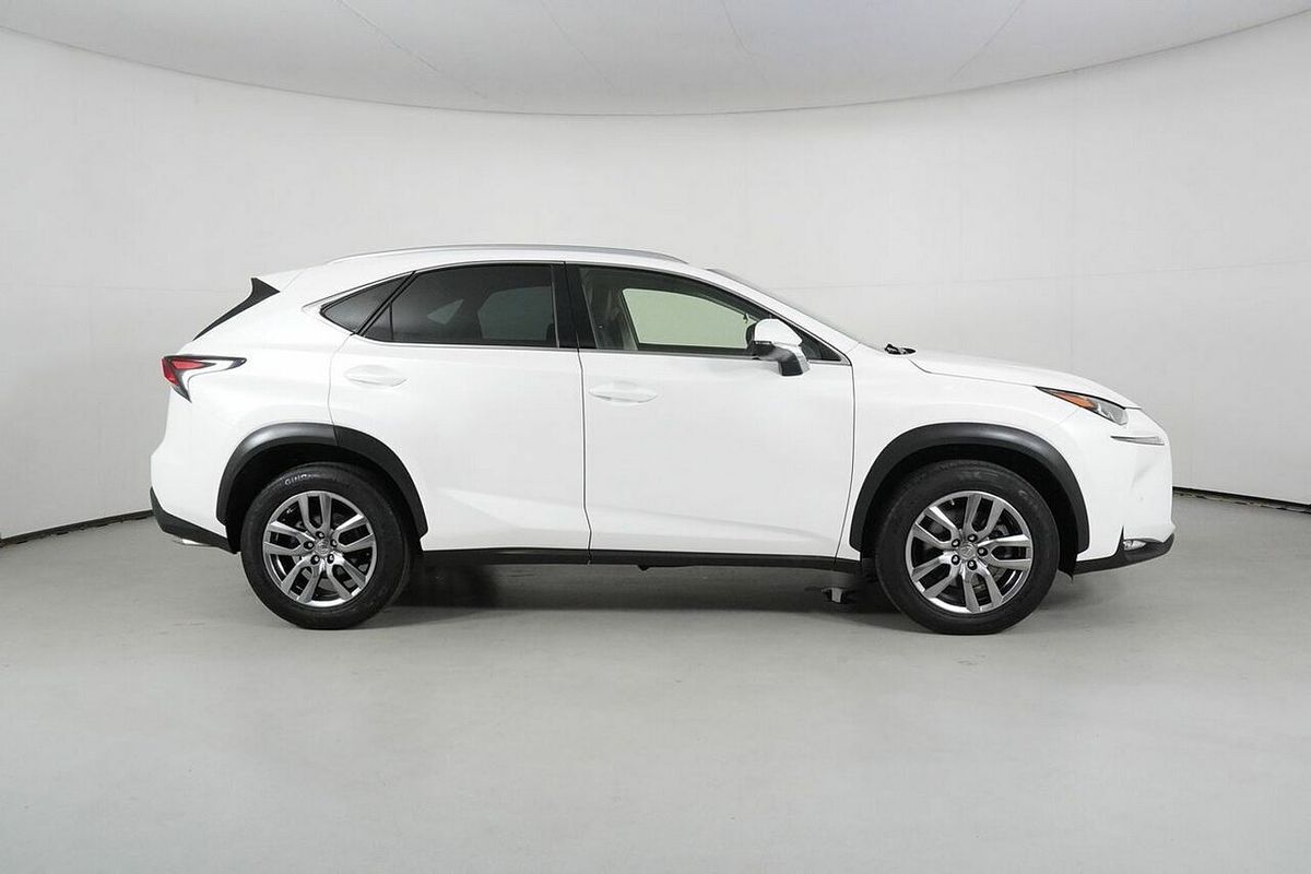 2016 Lexus NX200T Luxury (FWD) AGZ10R