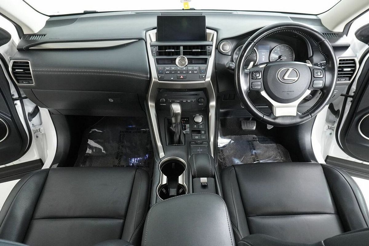 2016 Lexus NX200T Luxury (FWD) AGZ10R