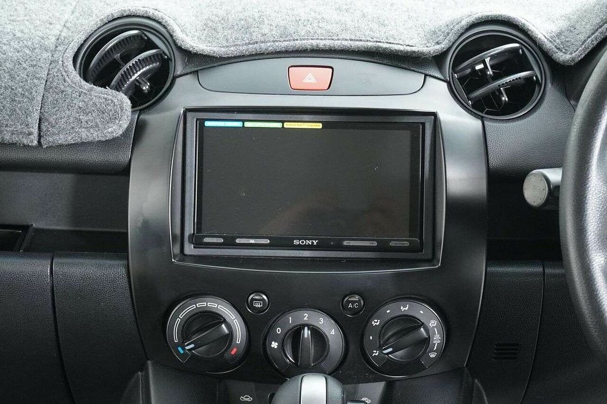 2013 Mazda 2 Neo DE MY13