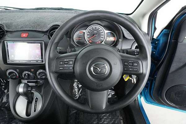 2013 Mazda 2 Neo DE MY13