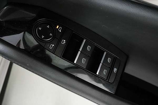 2023 Mazda 3 G25 Astina 300P