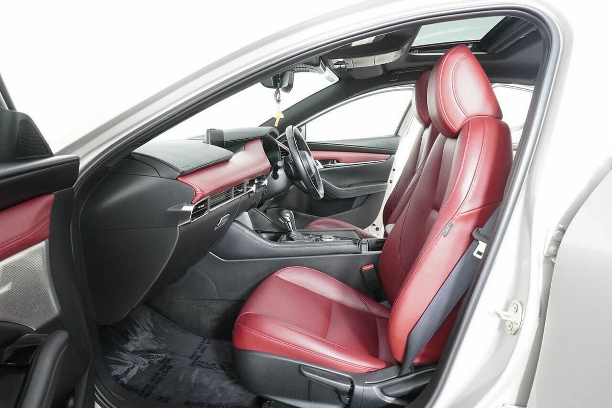 2023 Mazda 3 G25 Astina 300P
