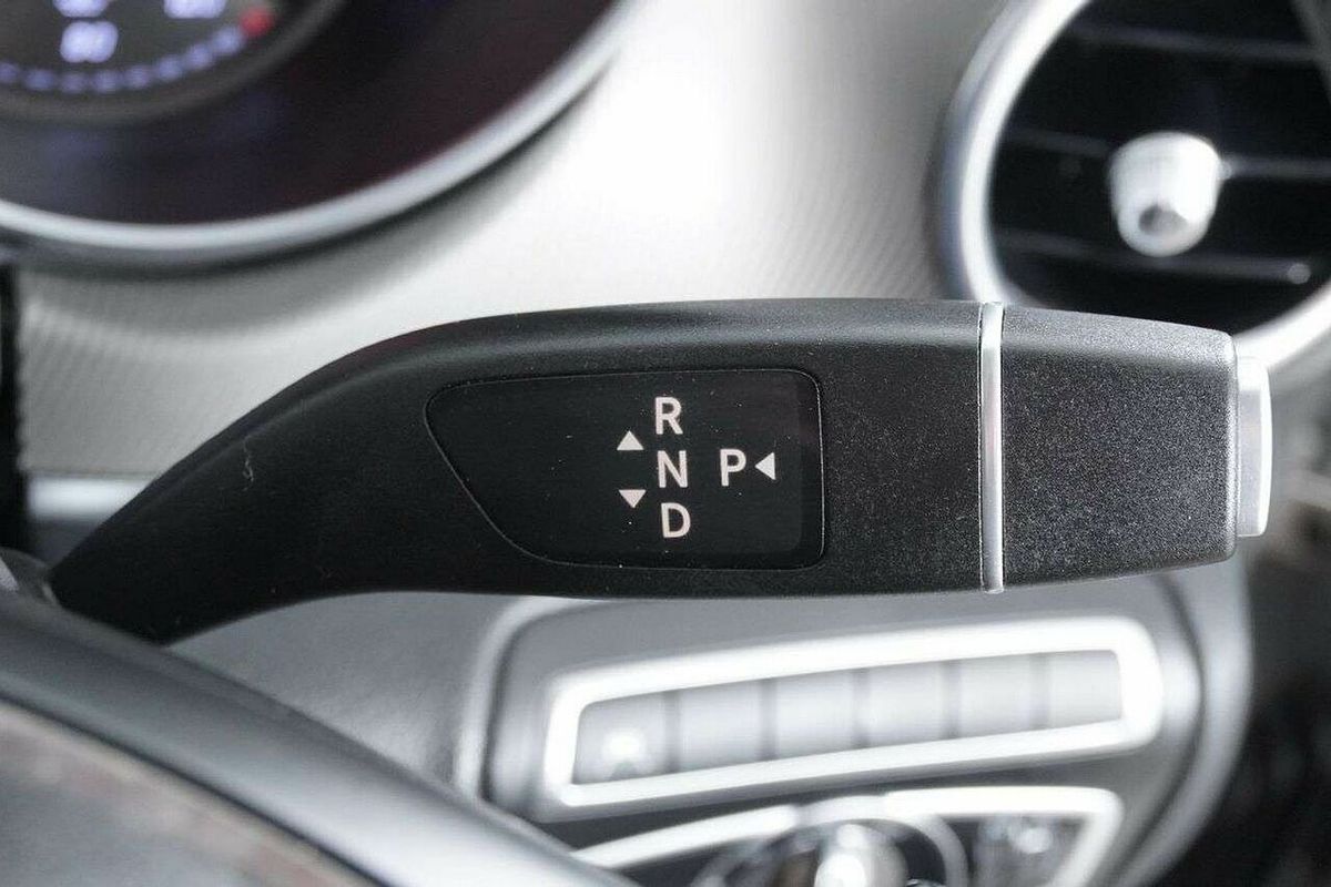 2020 Mercedes-Benz 220d MWB 447 MY20