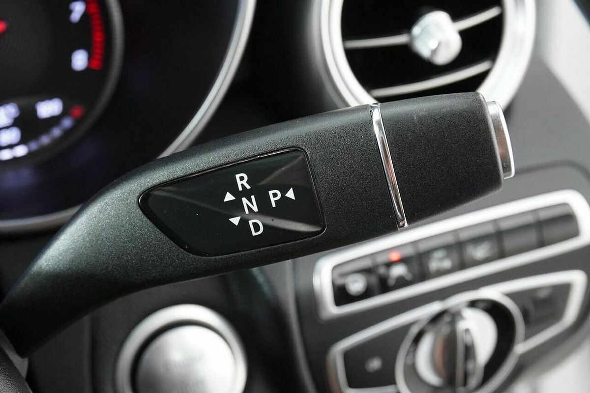 2014 Mercedes-Benz C250 205