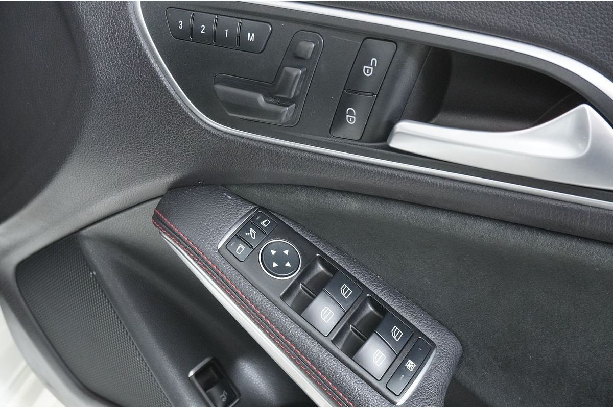2016 Mercedes-Benz CLA200 Shooting Brake 117