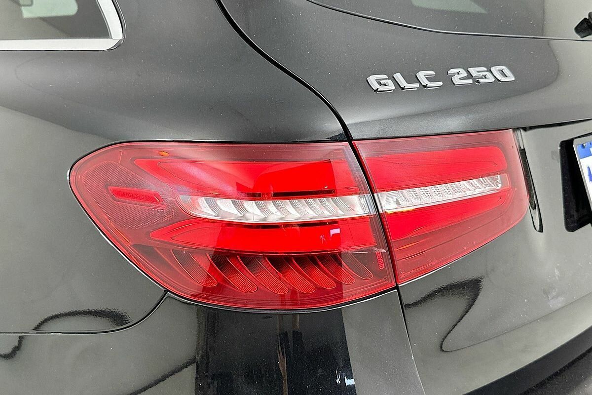 2016 Mercedes-Benz GLC250 253
