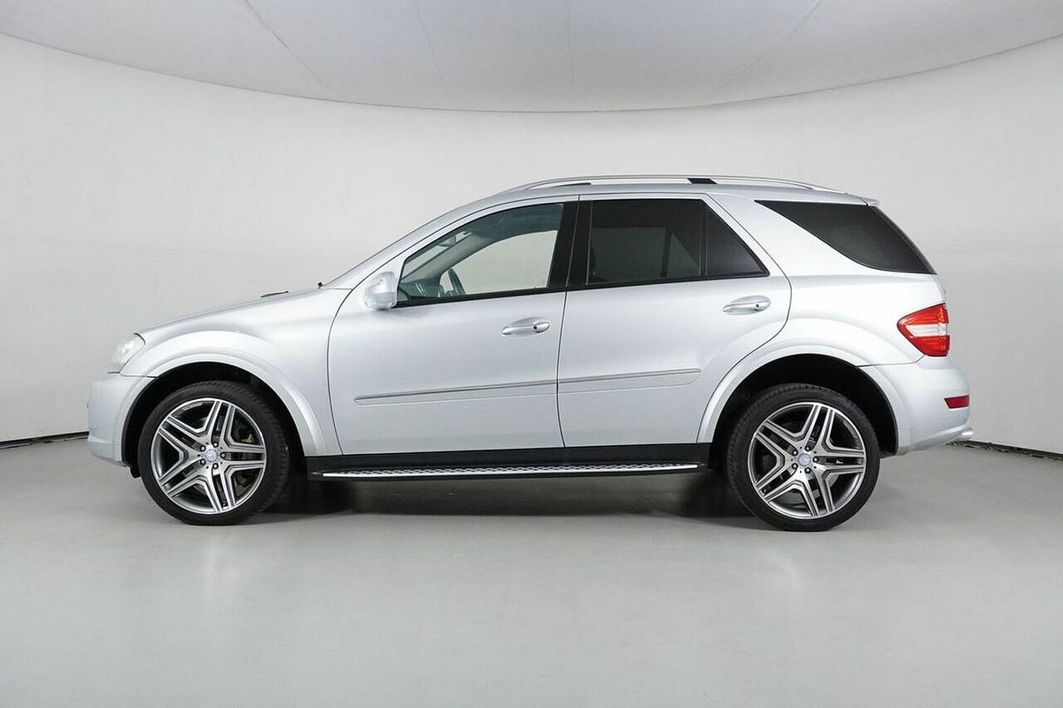 2010 Mercedes-Benz ML63 AMG 4x4 W164 09 Upgrade
