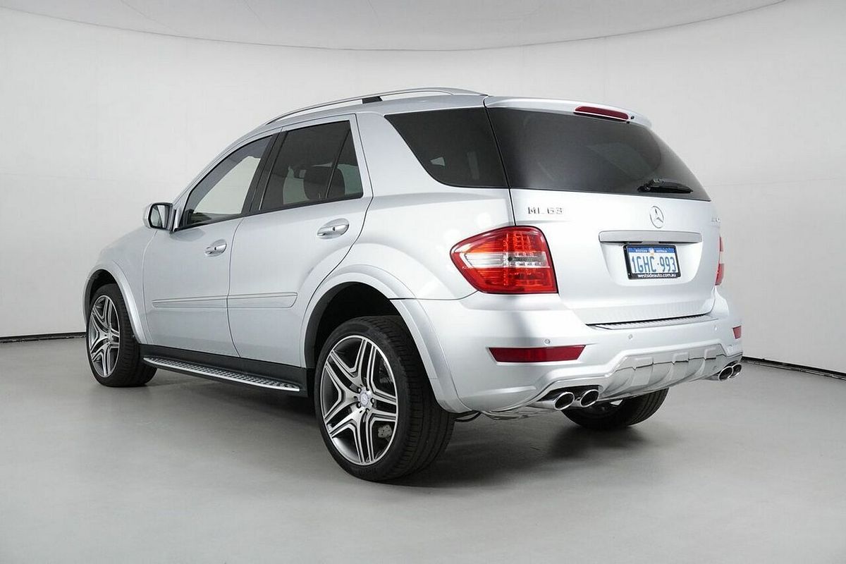 2010 Mercedes-Benz ML63 AMG 4x4 W164 09 Upgrade
