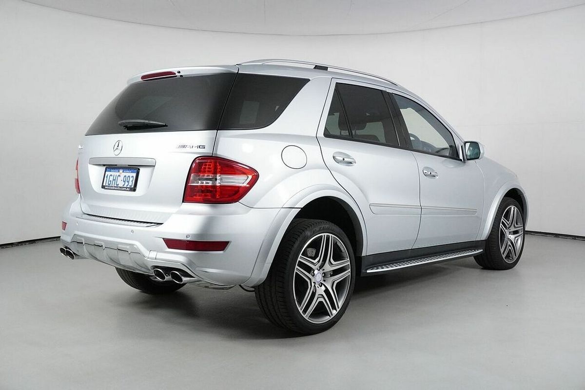 2010 Mercedes-Benz ML63 AMG 4x4 W164 09 Upgrade