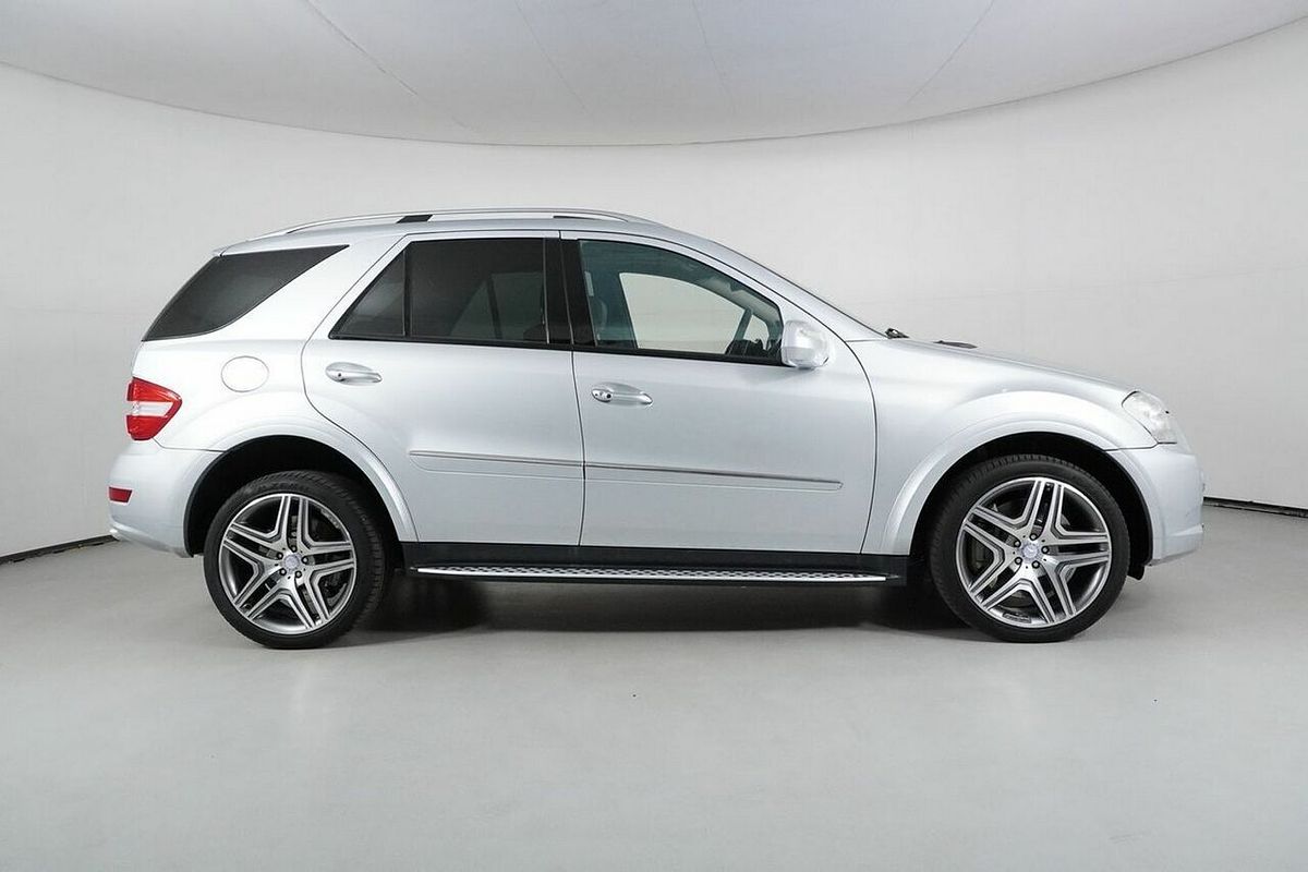 2010 Mercedes-Benz ML63 AMG 4x4 W164 09 Upgrade