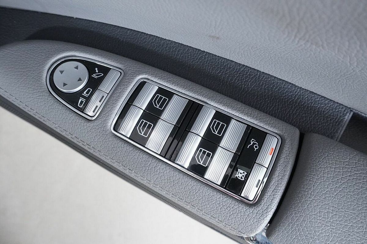2007 Mercedes-Benz S350 221