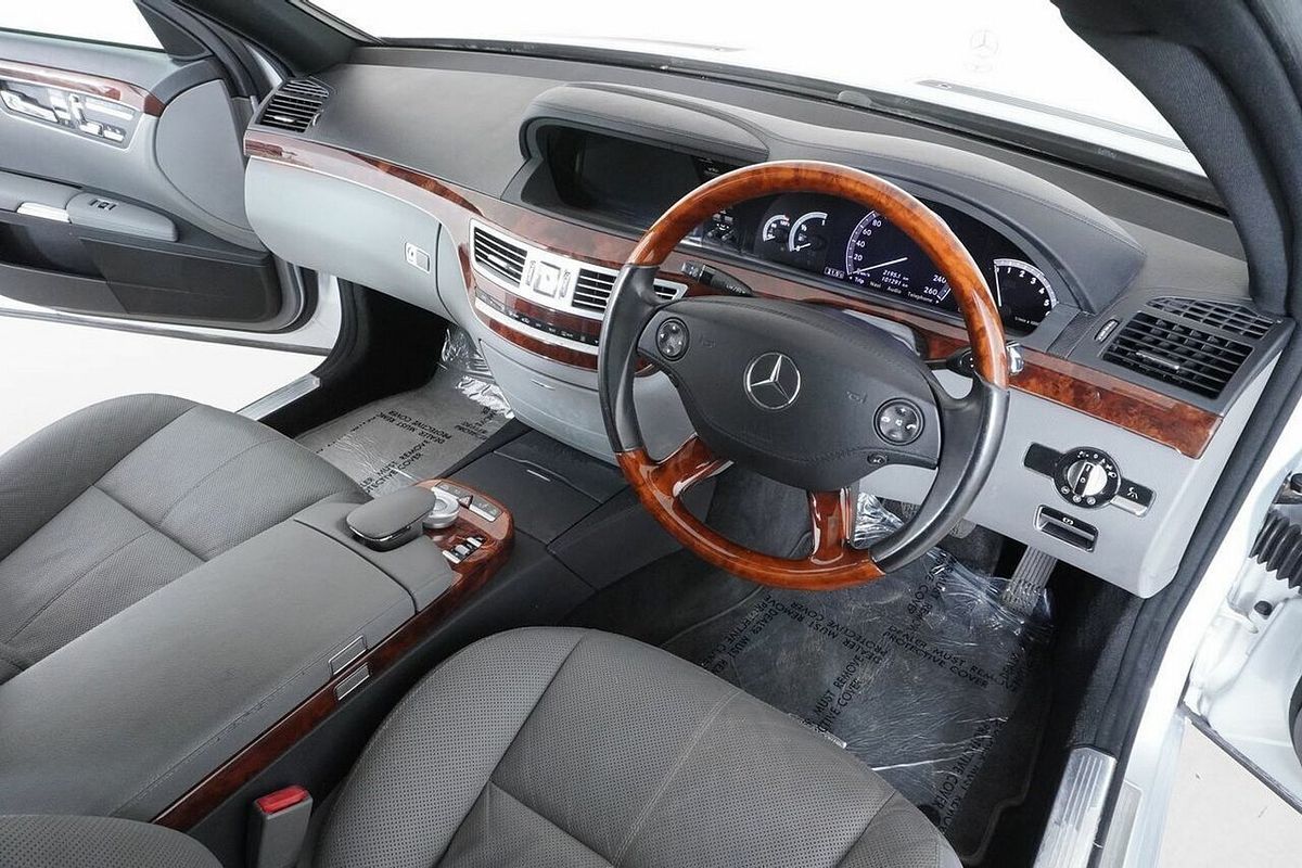 2007 Mercedes-Benz S350 221