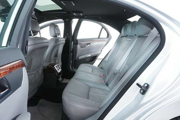 2007 Mercedes-Benz S350 221