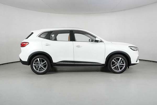 2022 MG HS Essence SAS23 MY22