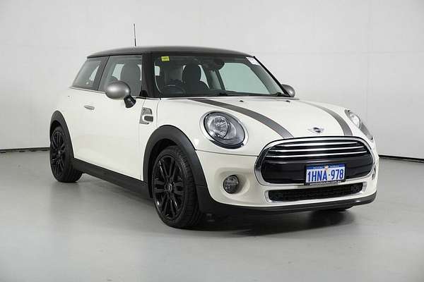 2017 MINI Cooper F56