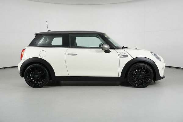 2017 MINI Cooper F56
