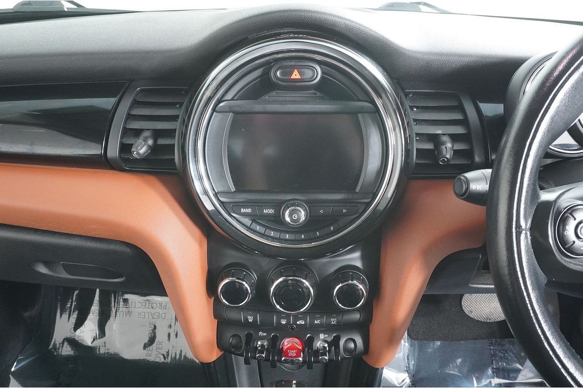 2017 MINI Cooper F56