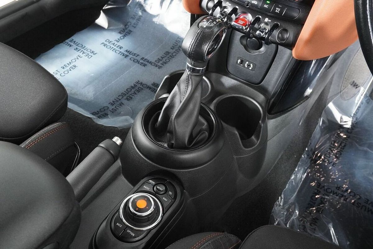 2017 MINI Cooper F56