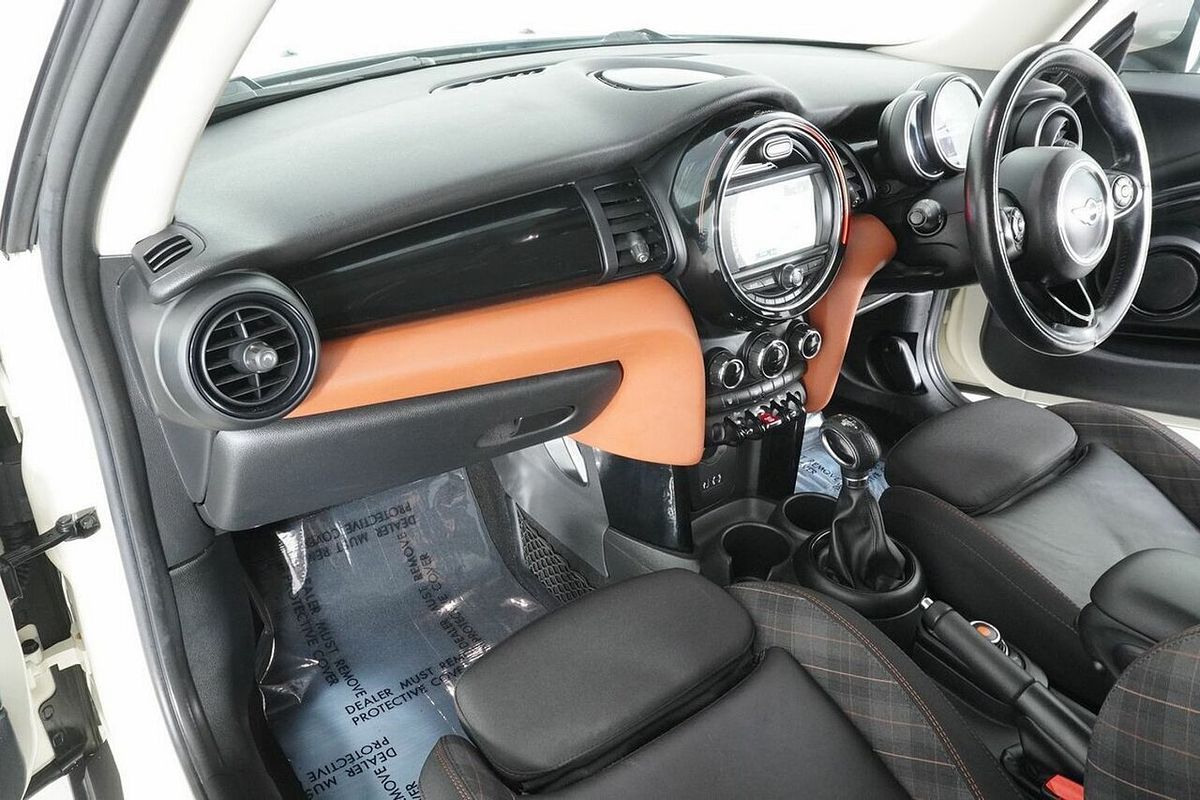2017 MINI Cooper F56