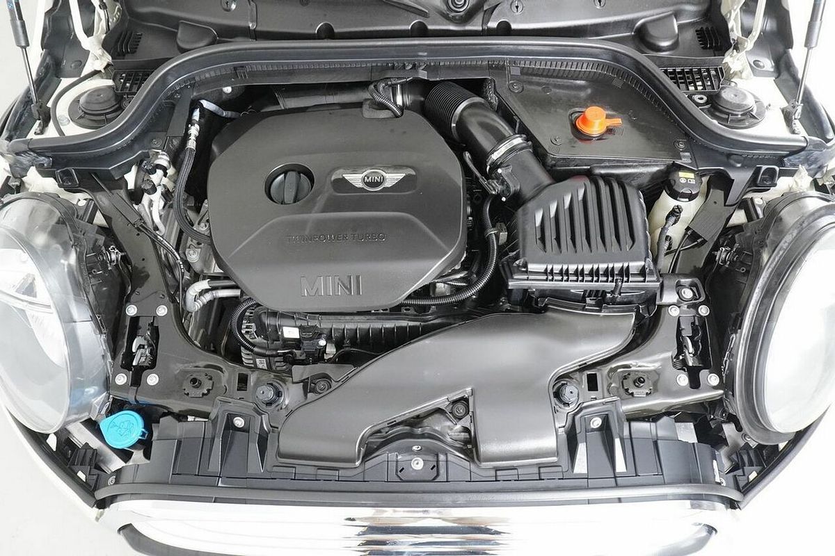 2017 MINI Cooper F56