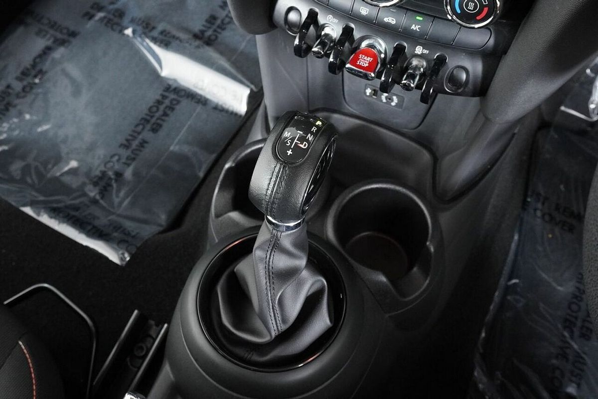 2017 MINI One F56