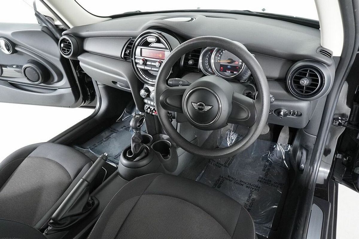 2017 MINI One F56