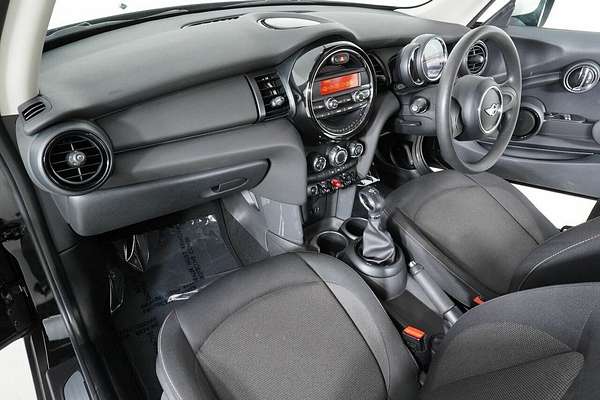 2017 MINI One F56