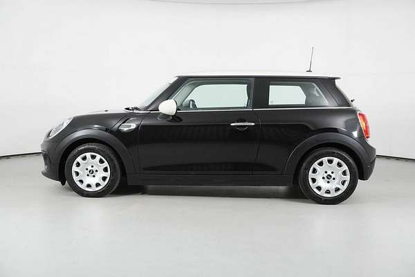 2017 MINI One F56