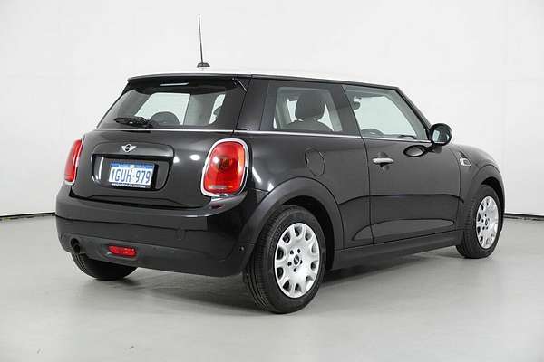 2017 MINI One F56