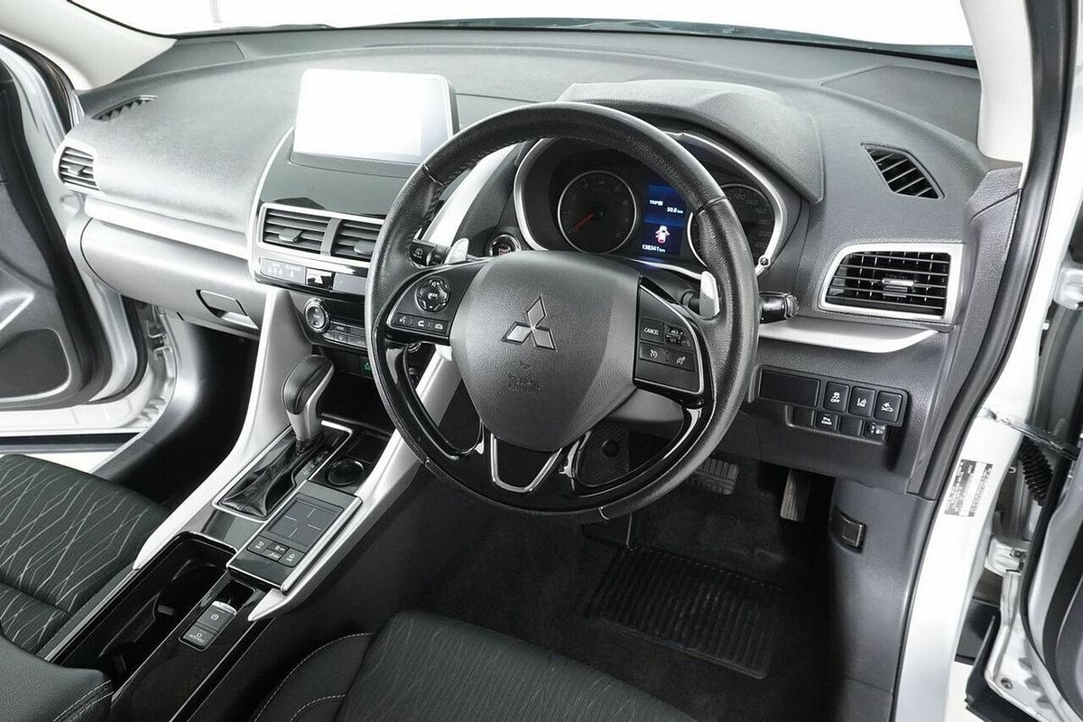 2017 Mitsubishi Eclipse Cross LS (2WD) YA