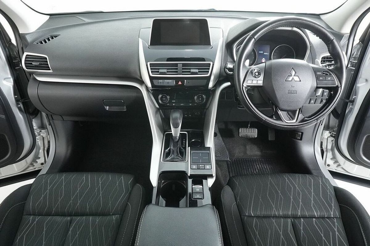 2017 Mitsubishi Eclipse Cross LS (2WD) YA