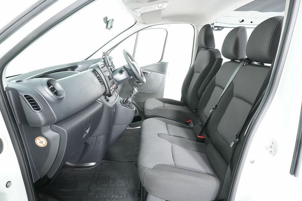 2021 Mitsubishi Express GLX LWB SN MY22