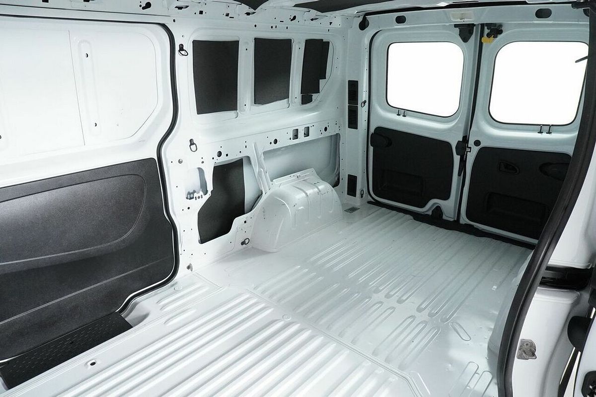 2021 Mitsubishi Express GLX LWB SN MY22