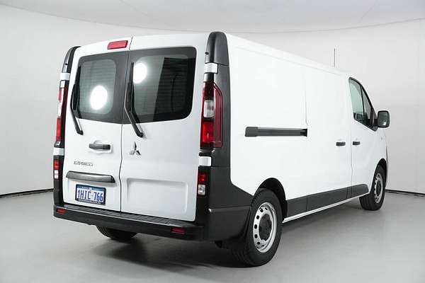 2021 Mitsubishi Express GLX LWB SN MY22