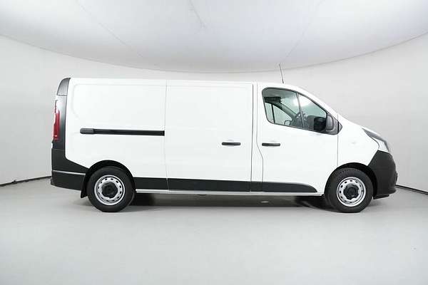 2021 Mitsubishi Express GLX LWB SN MY22