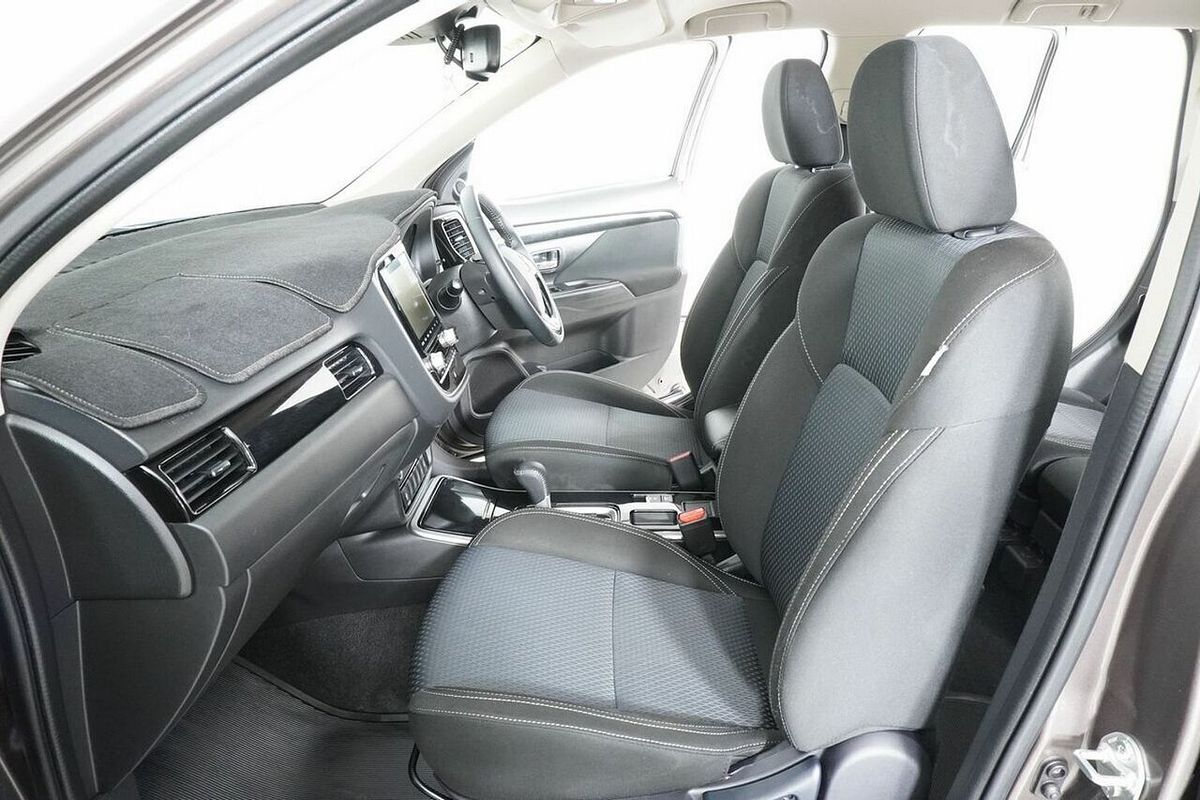 2021 Mitsubishi Outlander ES 7 Seat (2WD) ZL MY21