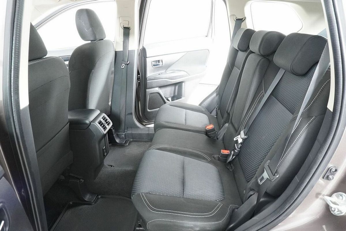 2021 Mitsubishi Outlander ES 7 Seat (2WD) ZL MY21