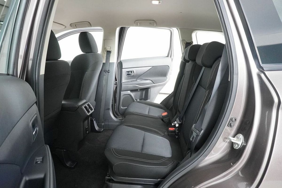 2020 Mitsubishi Outlander ES 7 Seat (AWD) ZL MY20