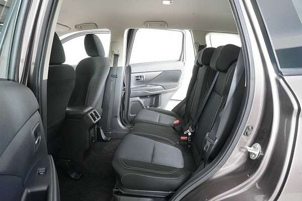 2020 Mitsubishi Outlander ES 7 Seat (AWD) ZL MY20